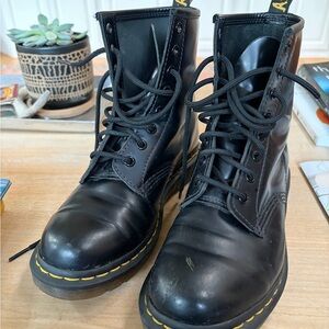 Doc Martens Smooth Black Combat Boots Women'sUS 7 /EU 38
# 11821